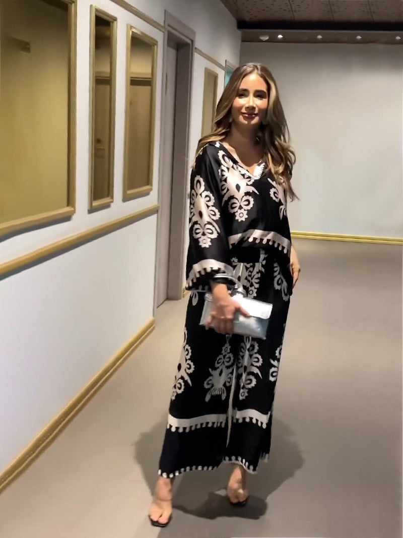 Black & White Baroque Print Wide-Leg Pants Two-Piece Set